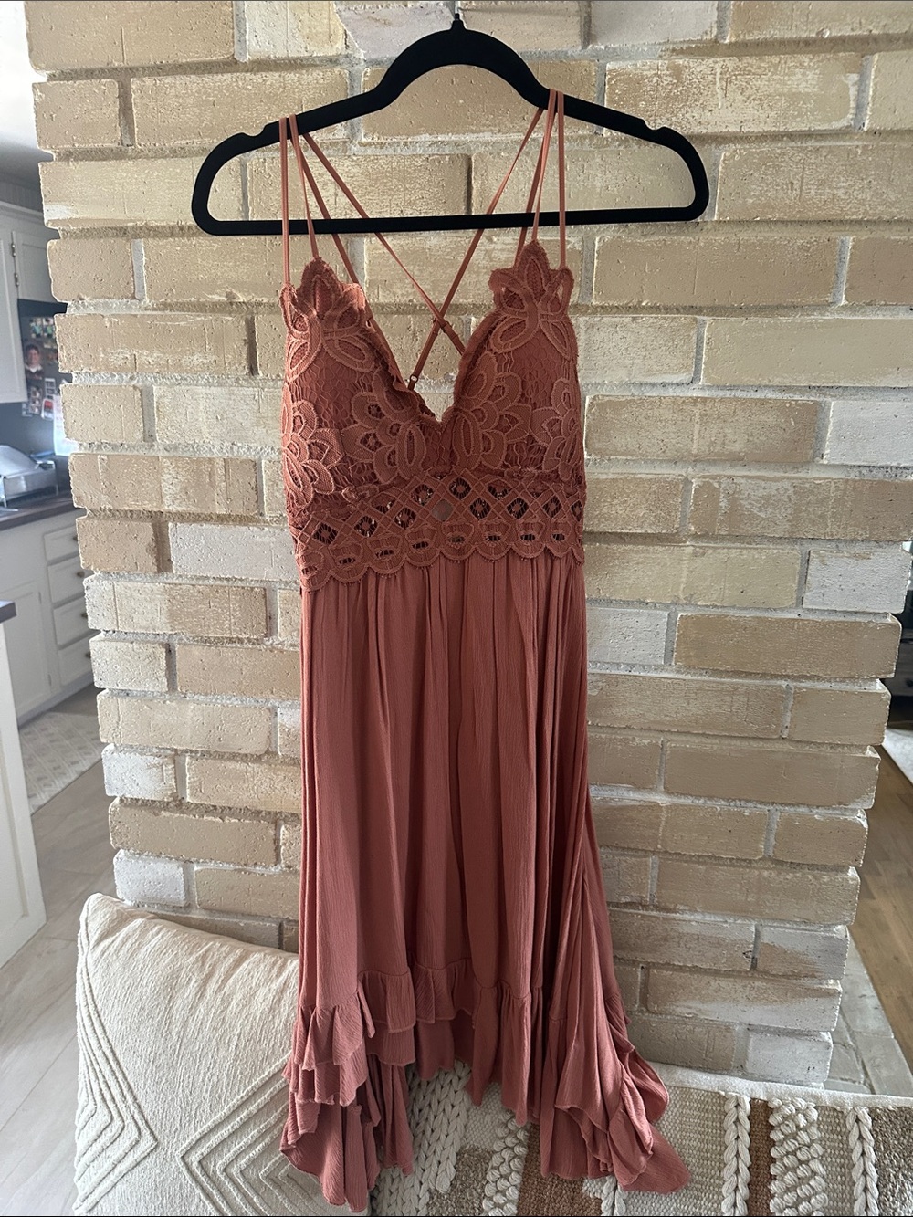 *NEW*Lace-Detail Spaghetti Strap Dress in Dusty Rose